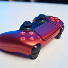 Joystick DualSense PS5 Original Volcanic Red - Estación Play